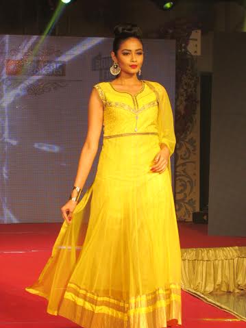 ATK players sizzles at Baazar Kolkata's fall collection launch