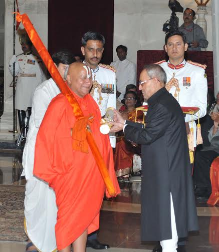 President confers Bharat Ratna, Padma Awards 