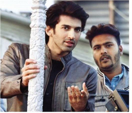 Aditya Roy Kapur's mom likes his Fitoor look 