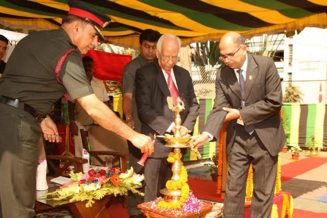 WB Guv received by Lt Gen Raman Dhawan