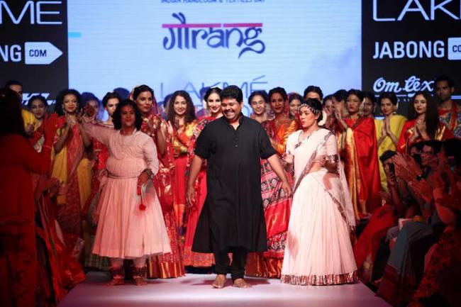 LFW showcases Gaurang's collection