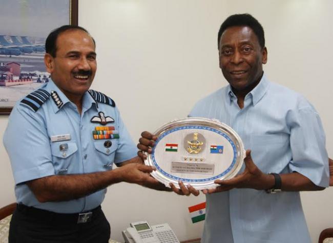 Football legend Pele visits AIR headquarters