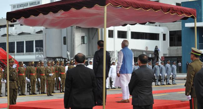 PM Modi arrives in Mauritius, meets president Rajkeswur Purryag