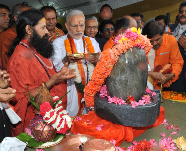 Narendra Modi at Ganga Talao