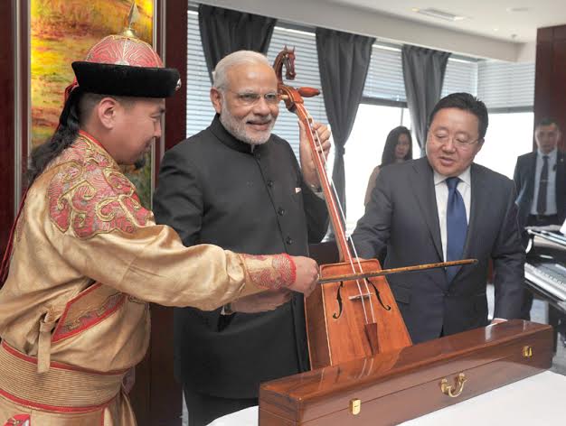 Modi's gift to the President of Mongolia