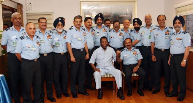 Football legend Pele visits AIR headquarters