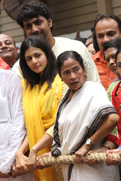 Kolkata celebrates Rath Yatra festival
