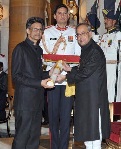 President confers Bharat Ratna, Padma Awards 