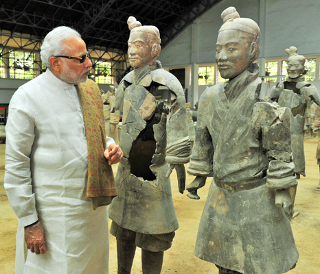 Modi visits museum, temple in Xi'an on arrival in China