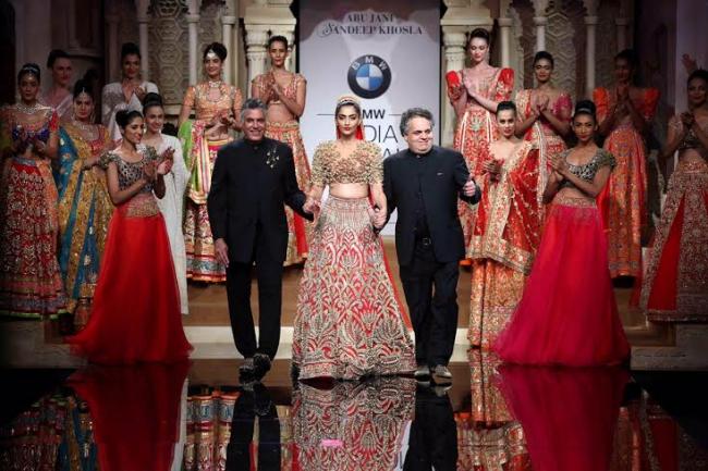 Sonam Kapoor turns bride from Benaras for Abu Jani-Sandeep Khosla