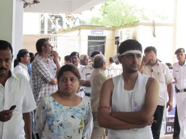 Dignitaries pay tributes to Jagmohan Dalmiya at CAB in Kolkata
