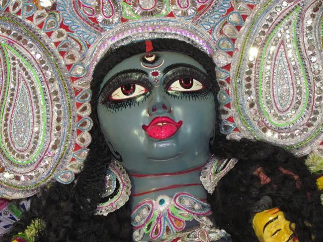 Kolkata: Royal Club celebrates Kali Puja