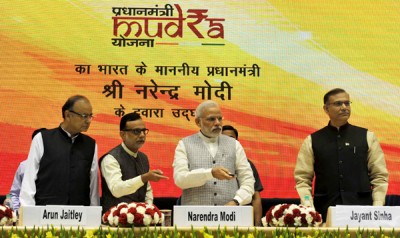Narendra Modi launching the Pradhan Mantri MUDRA