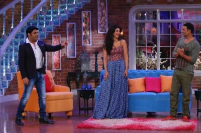 Akshay Kumar, Shruti Hassan visit on sets of Comedy Nights with Kapil