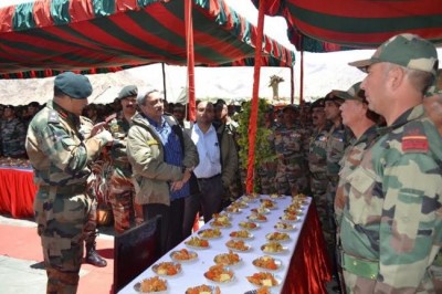 Parikkar arrives in J&K to review security situation