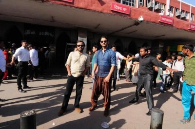 Sushant Singh Rajput visits  old Delhi railway station