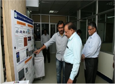 Union Minister Harsh Vardhan visits Centre for Nano Sciences 