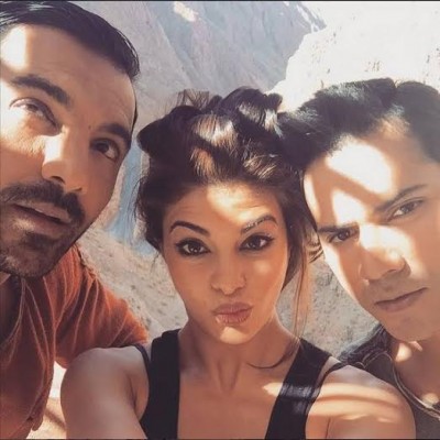 Jacqueline Fernandez, Varun Dhawan becomes new friends in B-Town