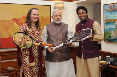 Leander Paes-Martina clinch Wimbledon mixed doubles title 
