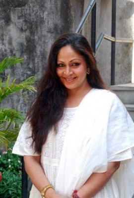 Actress Rati Agnihotri files domestic violence case against husband