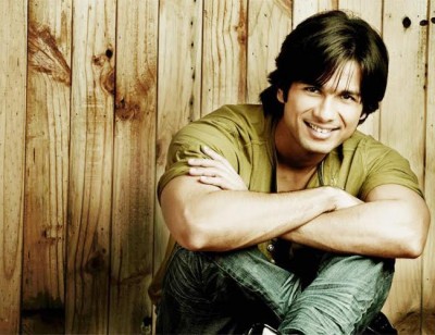 Shahid bonds with Ganesh Hedge's son