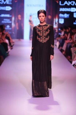 Omtex presents Krisna Mehta & Soumitra at LFW Winter/Festive 2015