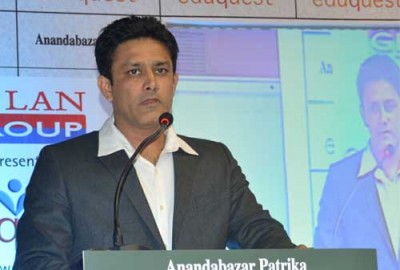 Anil Kumble turns 45, celebrates on plane 