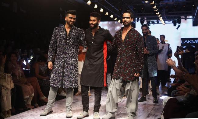 Shahid, Arjun walk LFW ramp for Kunal Rawal