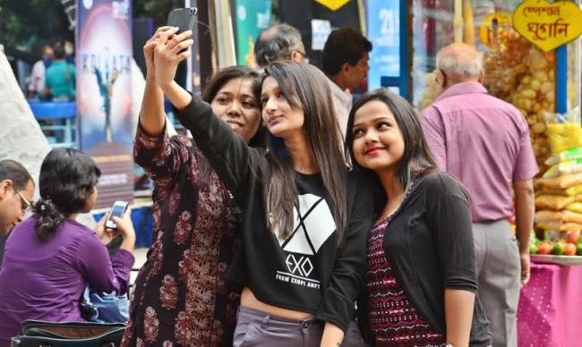KIFF fever continues in Kolkata