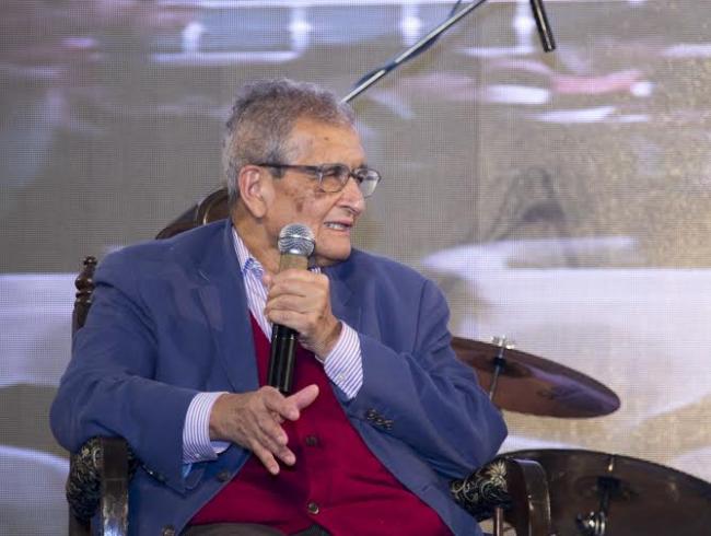Amartya Sen participates in Kolkata Literature Festival