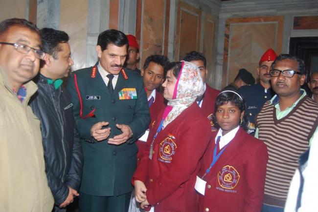 COAS felicitates national bravery awardees