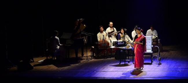 Jaya Bachhan inaugurates 'Pratibimb'