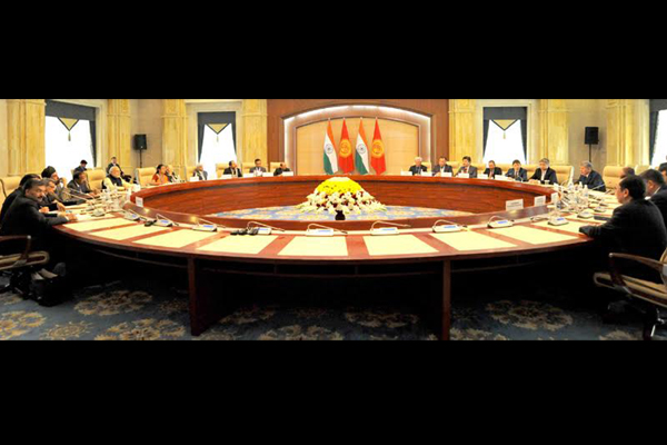 Narendra Modi delivering his statement to the media at Joint Press Briefing with the President of Kyrgyz Republic, Mr. Almazbek Atambayev