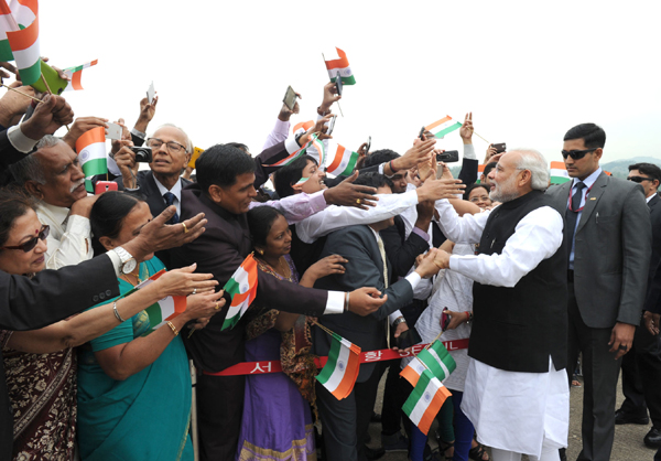  Modi arrives at ROK Airbase, in Seoul, South Korea