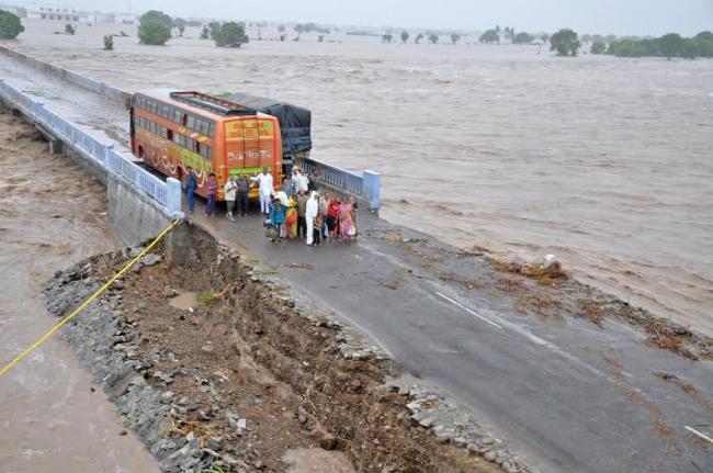 Gujarat floods cause submergence of low lying areas