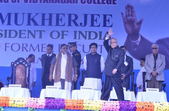 Pranab Mukherjee  visits Vidyanagar College