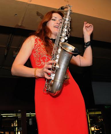 Mexican musician, DJ Sunny makes Kolkata's Bakstage groove 