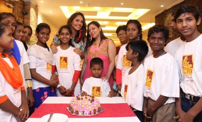 Kolkata: Palm Restaurant celebrates Friendship Day with underprivileged children