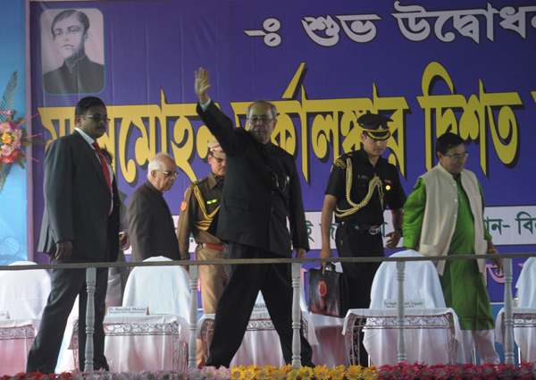 Pranab Mukherjee visits West Bengal 
