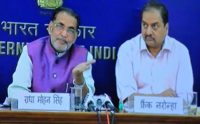  Radha Mohan Singh at a video conference