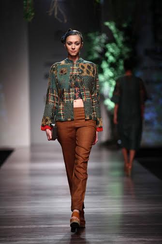 Amazon India Fashion Week: Designer Anita Dongre showcases collection 