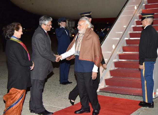 Narendra Modi arrives at Washington DC 