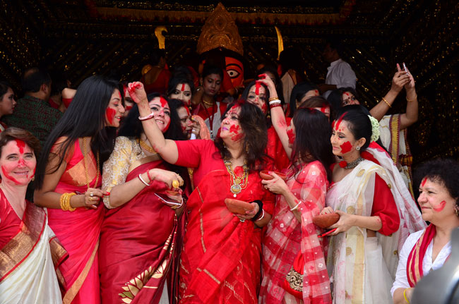Kolkata's Chalta Bagan Lohapatty Durga Puja witnesses star-studded Sindur Khela today