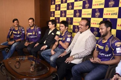 KKR players felicitated best sellers at Lux Cozi meet