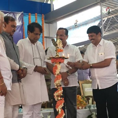 Suresh Prabhu inaugurates passenger amenities at Yasvantpur station  