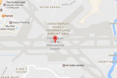 Customs officials in Mumbai seize huge amount of cash in foreign exchange and new notes 