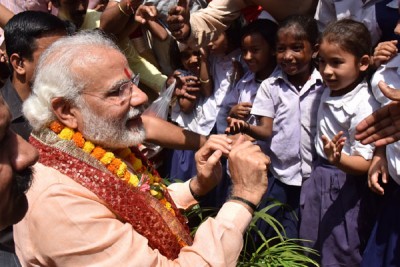 PM Modi visits Assam's Kamakhya Temple, prays for nation's well being