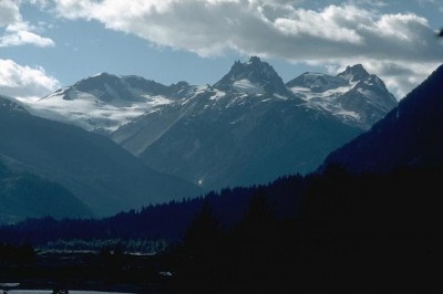 Dormant Mount Meager shows new signs of volcanic activity