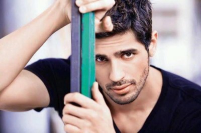 Sidharth Malhotra crosses the 1million mark on Instagram