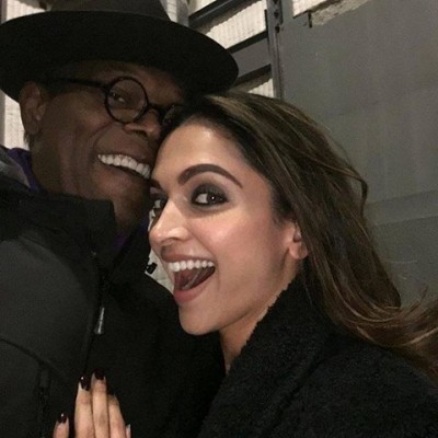 Samuel L. Jackson clicks selfie with Deepika Padukone 